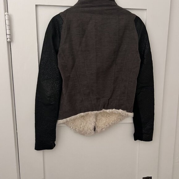 Helmut Lang Jacket: Black Leather Sleeves, Shearling Detail and Cotton Size: P - Picture 3 of 6